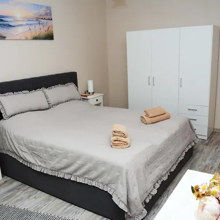 Beachside 2br Gem Lazur * בורגאס