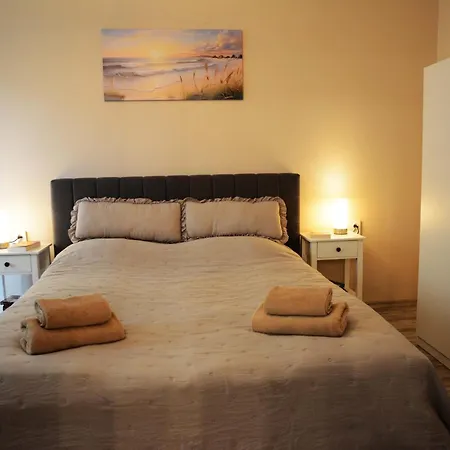 Beachside 2br Gem Lazur דירה *