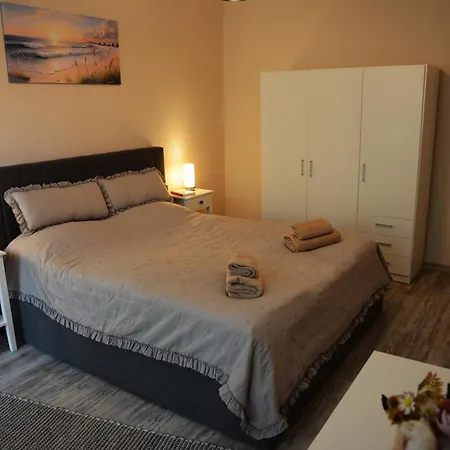 Beachside 2br Gem Lazur דירה