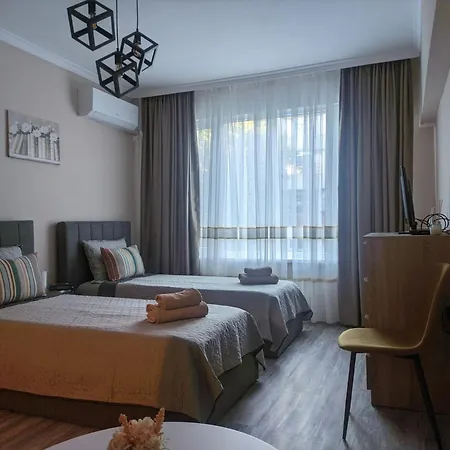 Beachside 2br Gem Lazur בורגאס