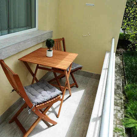 Beachside 2br Gem Lazur דירה בורגאס